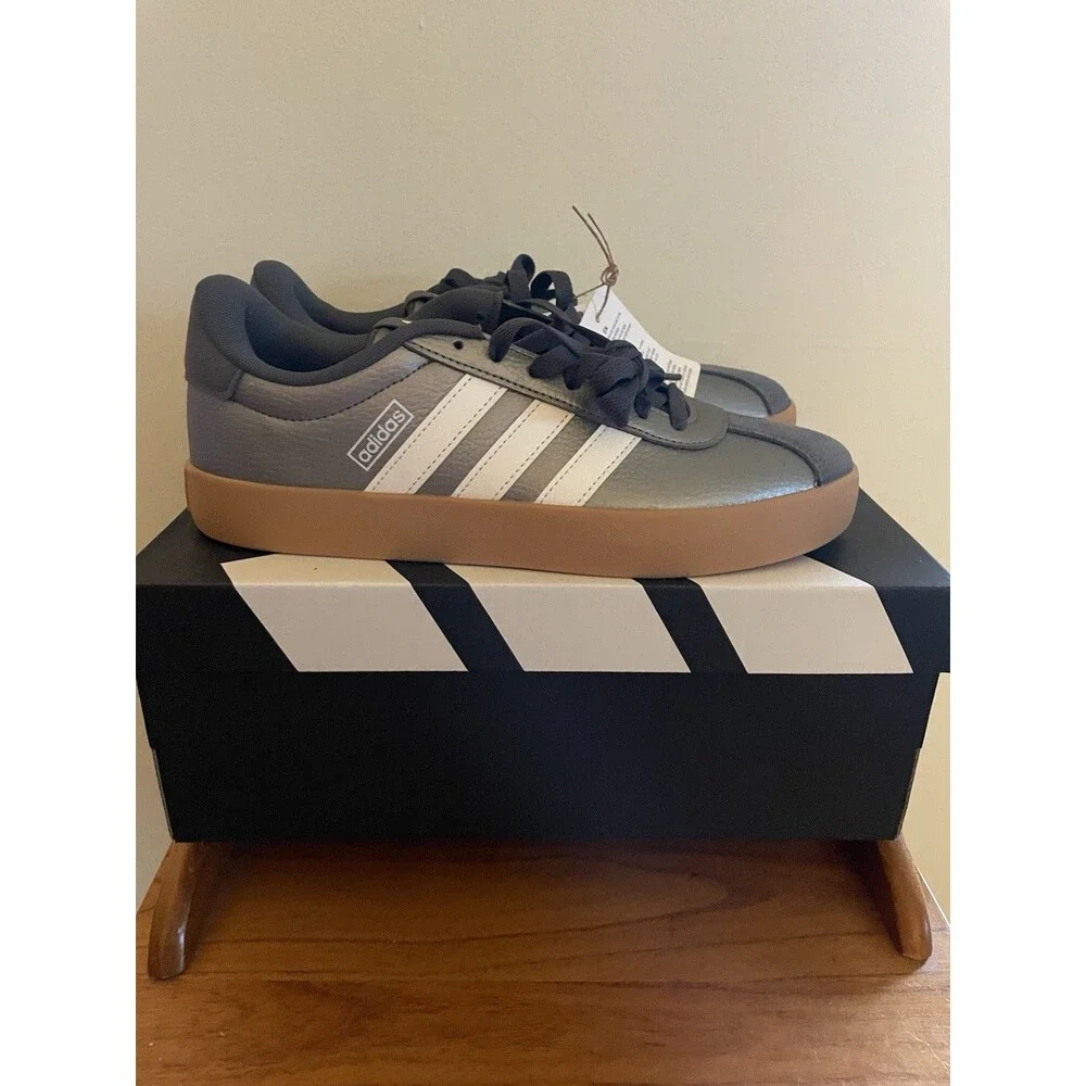 adidas VL Court 3.0 Women’s Low Top Lace-Up Sneakers Gray/White Gum 8.5